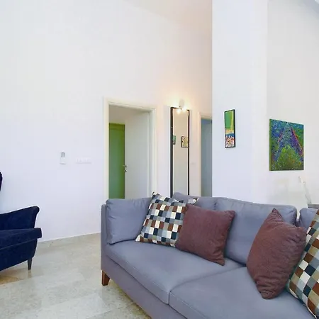 Two-bedroom In Vranici * Porec