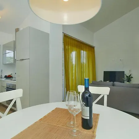 Two-bedroom In Vranici * Porec