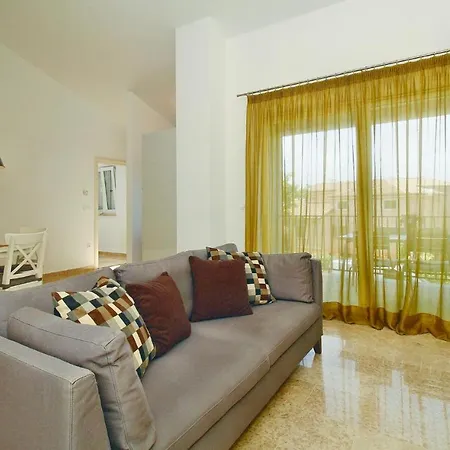 Two-bedroom In Vranici *